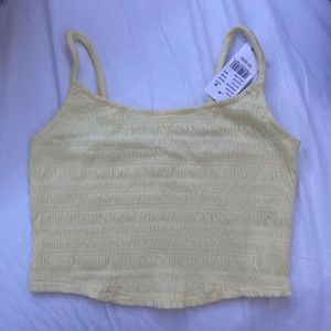 Cropped yellow tank top